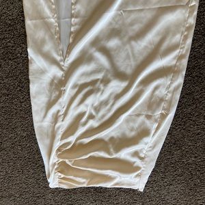 Silk MIDI skirt with Slit